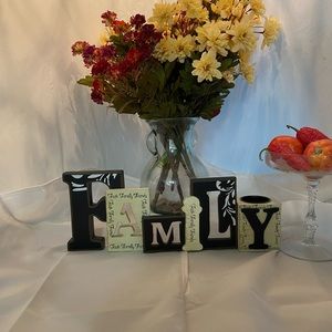 Wood Wall Decoration Plaque "FAMILY" 5 X 2x13